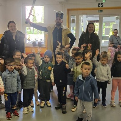 Posjet skupine Žabice Osnovnoj školi Zrinskih Nuštar